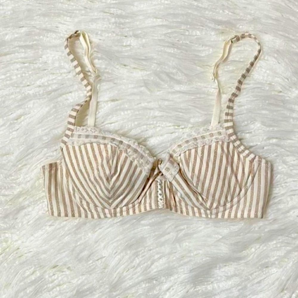 🪦 Victoria Secret’s 32D Y2K Bra White Lace Champagne Glitter Stripes (3 for 30)